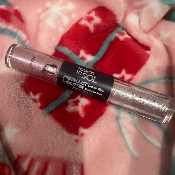 Touch In Sol Metallist Liquid Foil and Glitter Shadow Duo - Picture 1 of 6